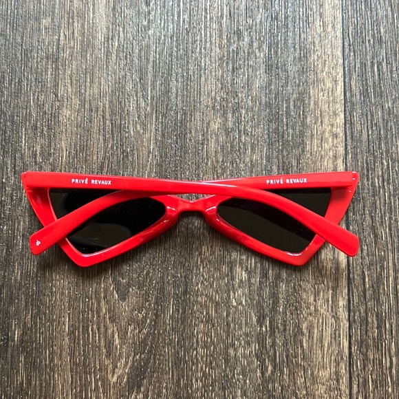 Prive Revaux The Bermuda - Picture 2 of 3